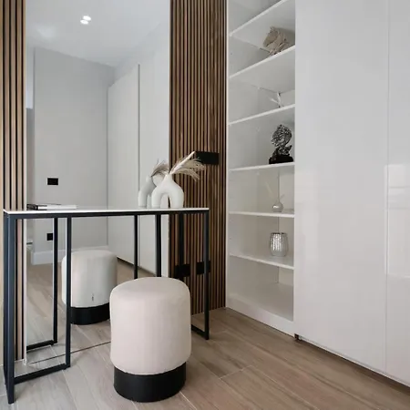 Daire Spacious Modern Fully Equipped In Monumental Building - Parking - Historical Centre *