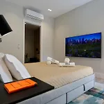 Cavour 31 1br In Heritage Building With Parking, Old Town