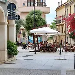 Cavour 31 1br In Heritage Building With Parking, Old Town Апартаменты
