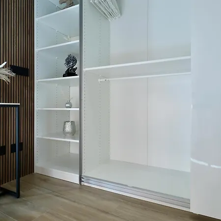 Spacious Modern In Monumental Building - Free Parking - Workspace - Historical Centre