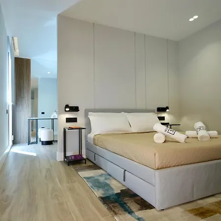 Spacious Modern Fully Equipped In Monumental Building - Parking - Historical Centre Apartment Olbia