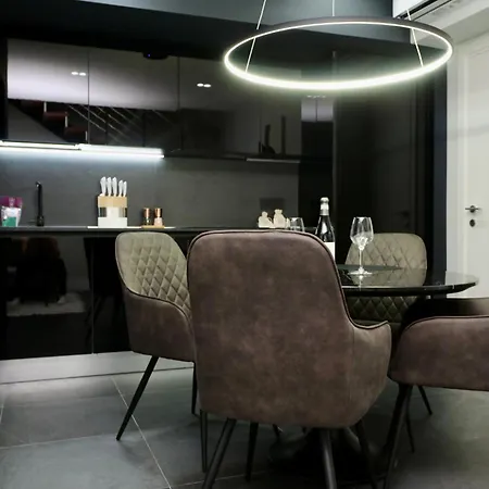 Spacious Modern Fully Equipped In Monumental Building - Parking - Historical Centre Olbia