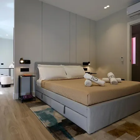 Apartment Spacious Modern In Monumental Building - Free Parking - Workspace - Historical Centre *