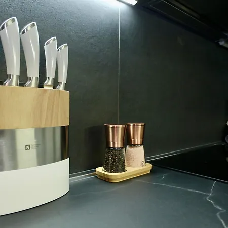 Spacious Modern Fully Equipped In Monumental Building - Parking - Historical Centre Appartement Olbia