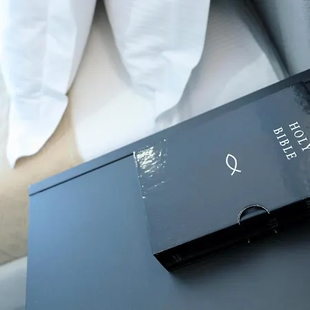 Spacious Modern Fully Equipped In Monumental Building - Parking - Historical Centre Appartement