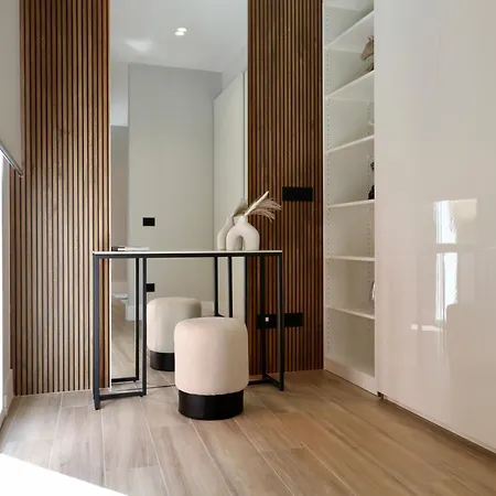 Apartment Spacious Modern In Monumental Building - Free Parking - Workspace - Historical Centre Olbia