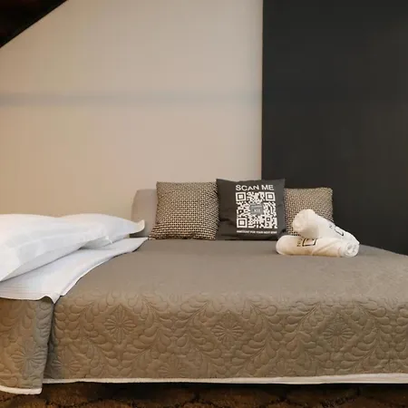 Spacious Modern In Monumental Building - Free Parking - Workspace - Historical Centre Olbia