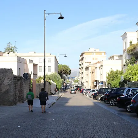 Spacious Modern In Monumental Building - Free Parking - Workspace - Historical Centre Apartment