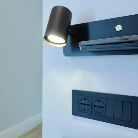 Spacious Modern Fully Equipped In Monumental Building - Parking - Historical Centre *