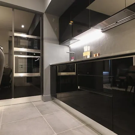 Spacious Modern Fully Equipped In Monumental Building - Parking - Historical Centre Olbia