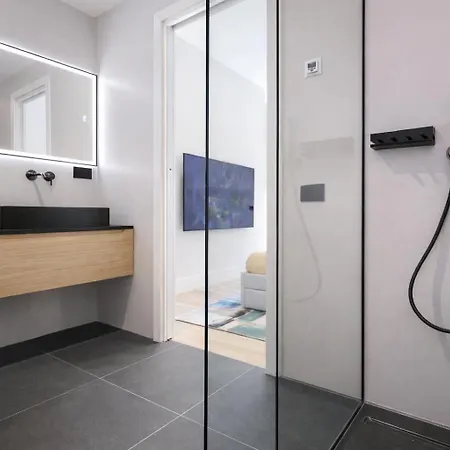 Spacious Modern Fully Equipped In Monumental Building - Parking - Historical Centre Olbia