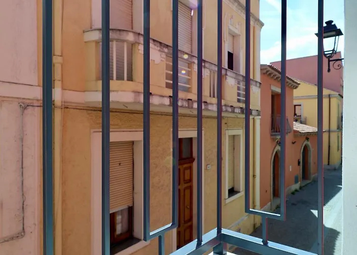 Spacious Modern Fully Equipped In Monumental Building - Parking - Historical Centre Apartamento
