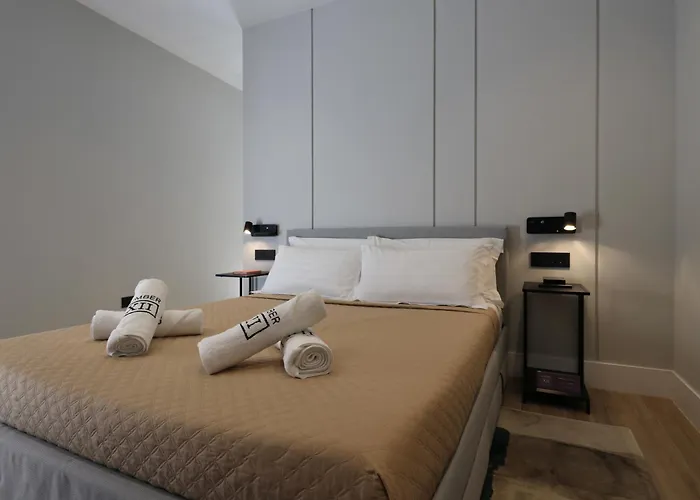 Spacious Modern Fully Equipped In Monumental Building - Parking - Historical Centre Apartamento Olbia