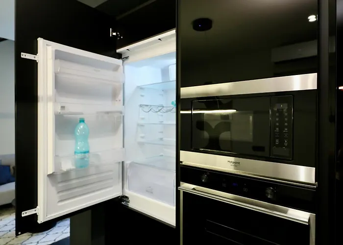 アパート Spacious Modern Fully Equipped In Monumental Building - Parking - Historical Centre オルビア